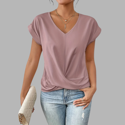 Liv | Casual T-shirt with Heart-Shaped Neckline