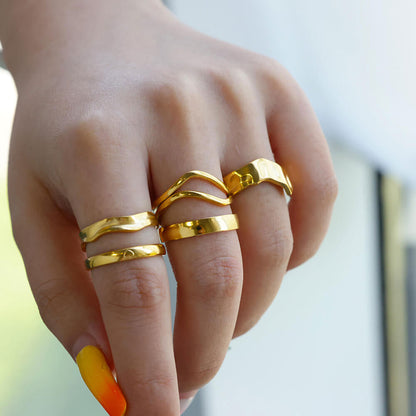 Odessa | Love Ring 18K Gold