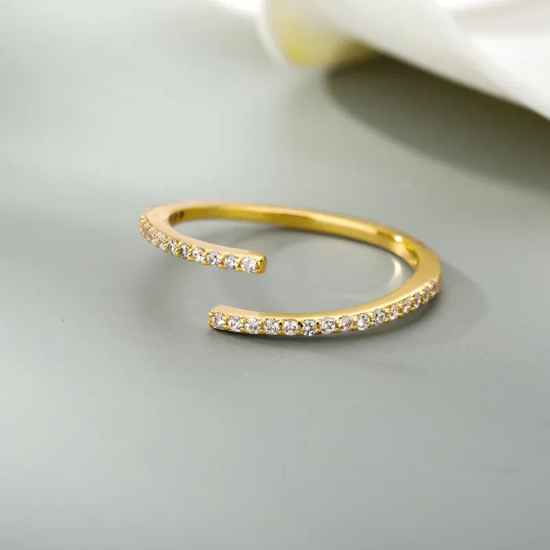 Louise | Classic Zirconia Ring 18K Gold