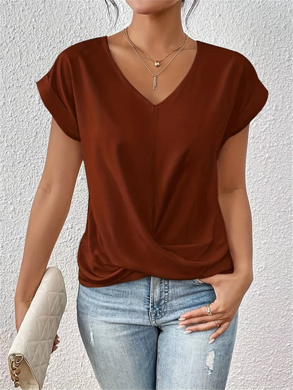 Liv | Casual T-shirt with Heart-Shaped Neckline