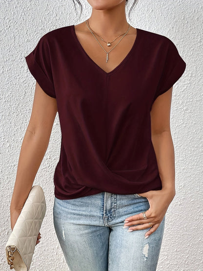 Liv | Casual T-shirt with Heart-Shaped Neckline