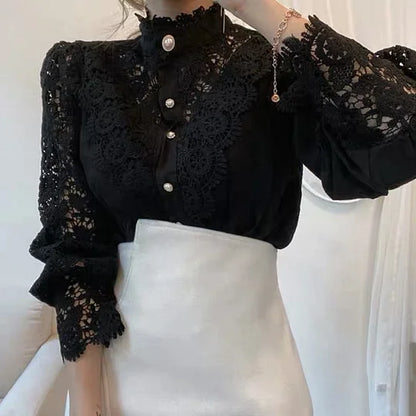 Tove | Long-sleeve shirt with lace and detailing