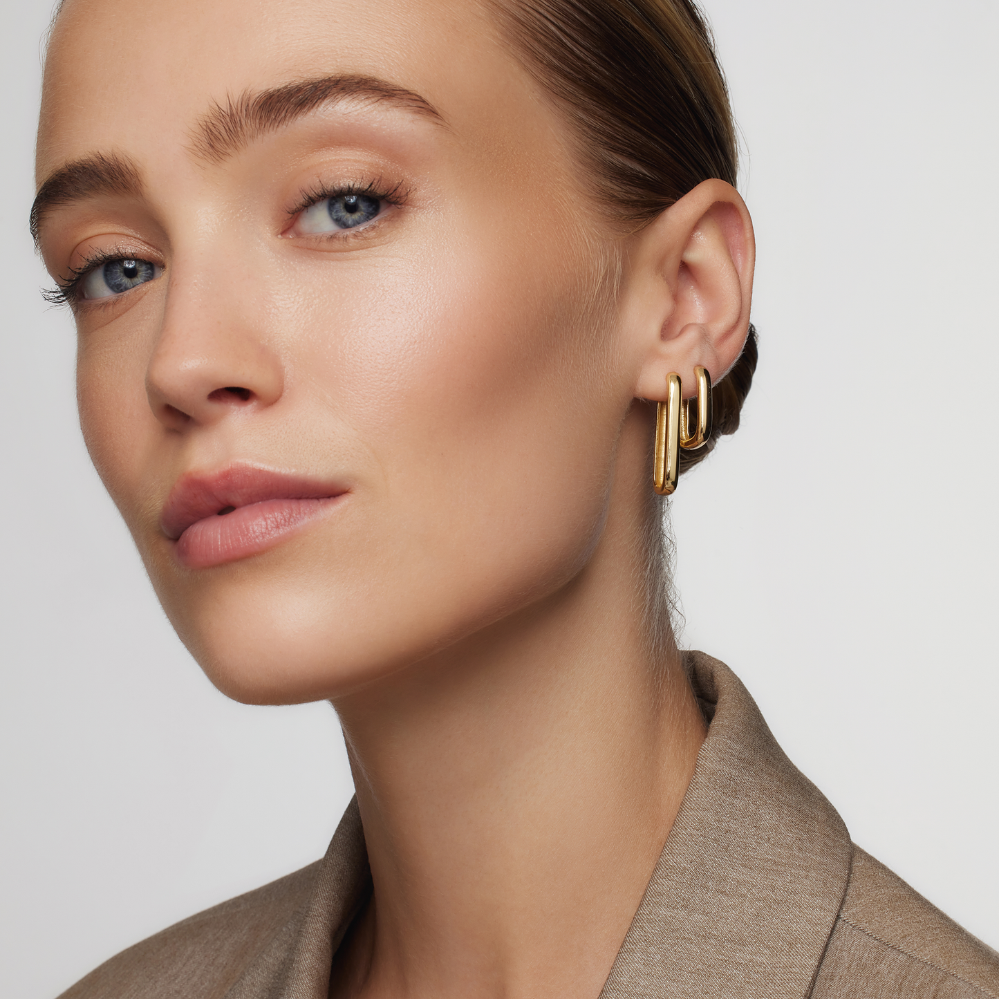 Dominique | Icon Hoops 18K Gold