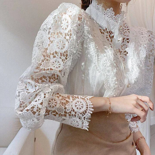 Tove | Long-sleeve shirt with lace and detailing